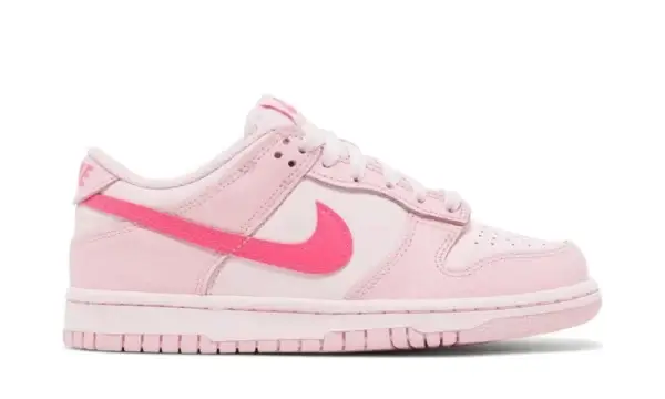 Nike Dunk Low Triple Pink