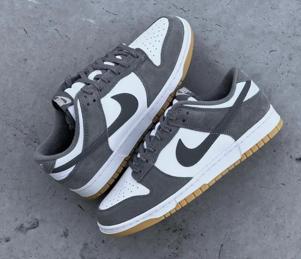 Nike Dunk Low Smoke Grey